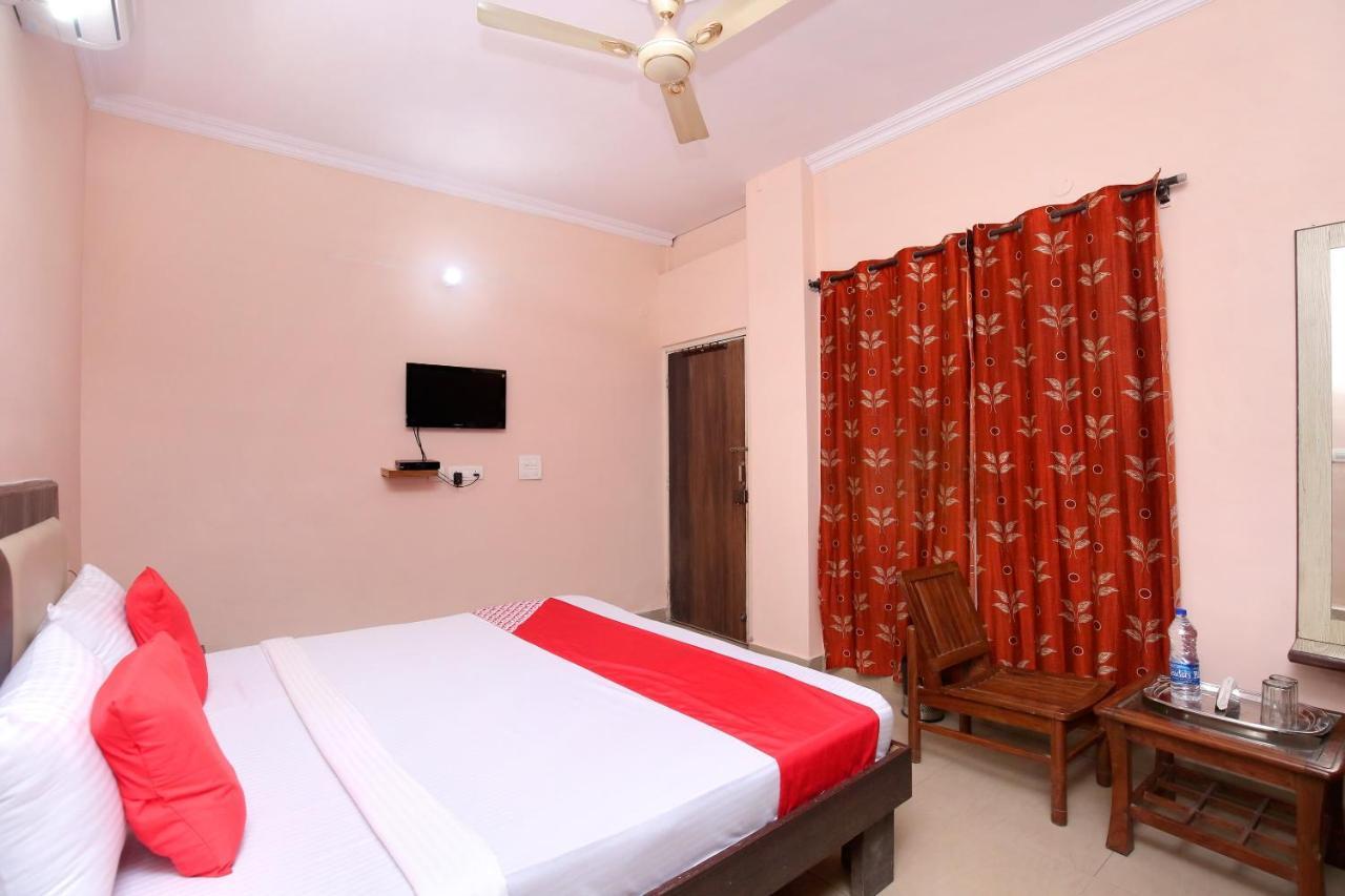 Oyo 24423 Hotel Royal Sohāna Eksteriør bilde
